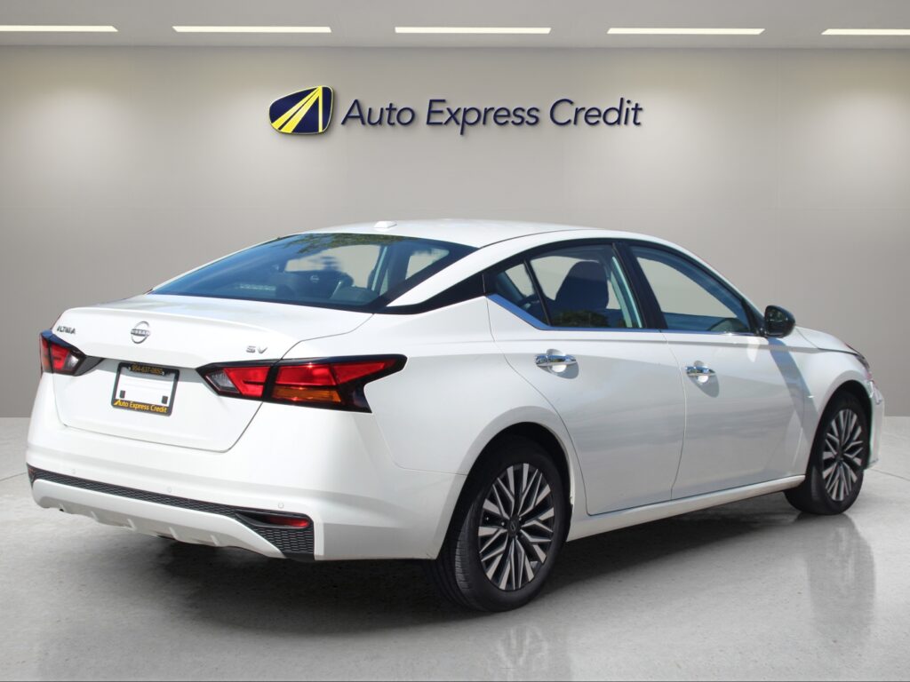 2024 Nissan Altima SV FWD