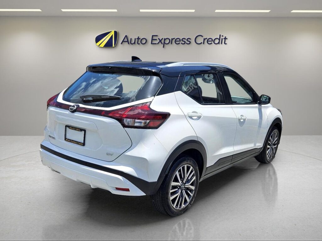 2023 Nissan Kicks SV Xtronic CVT