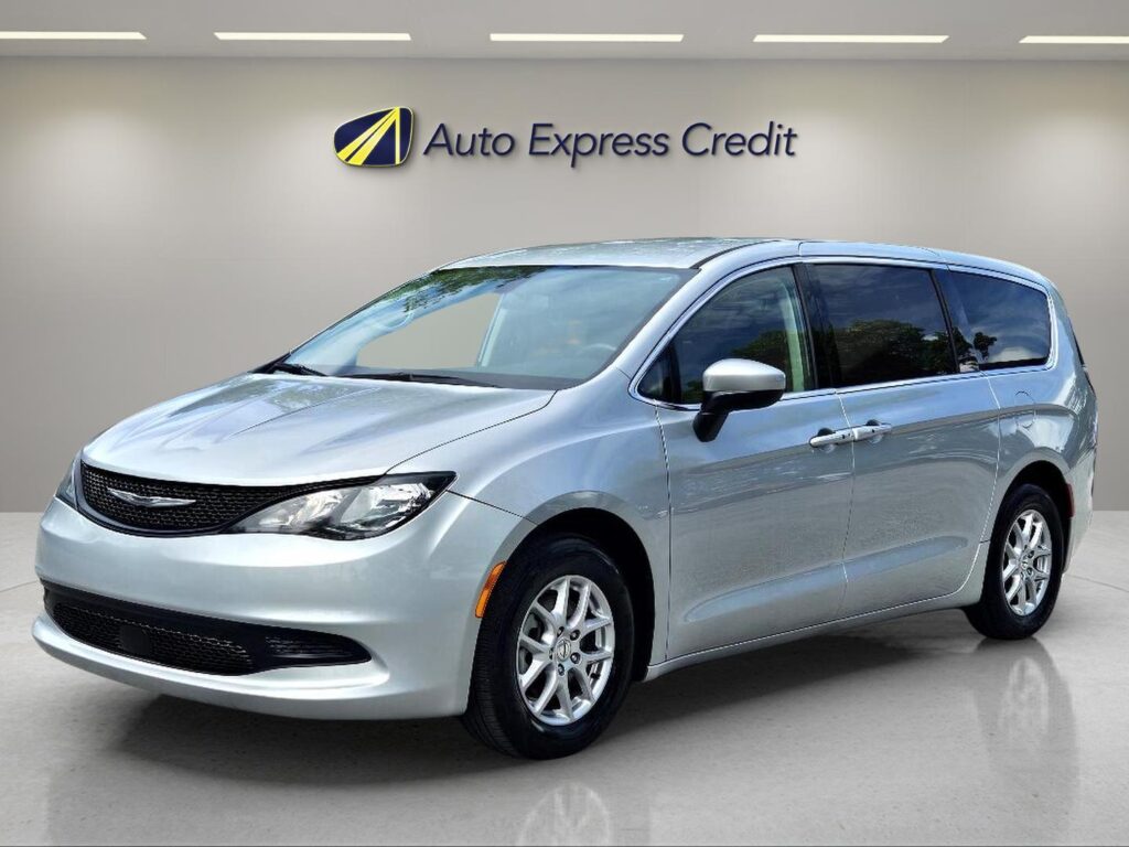 2022 Chrysler Voyager LX