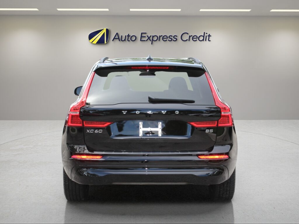 2023 Volvo XC60 B5 Core