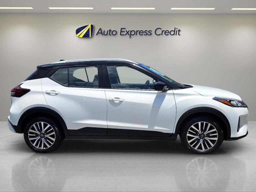 2023 Nissan Kicks SV Xtronic CVT