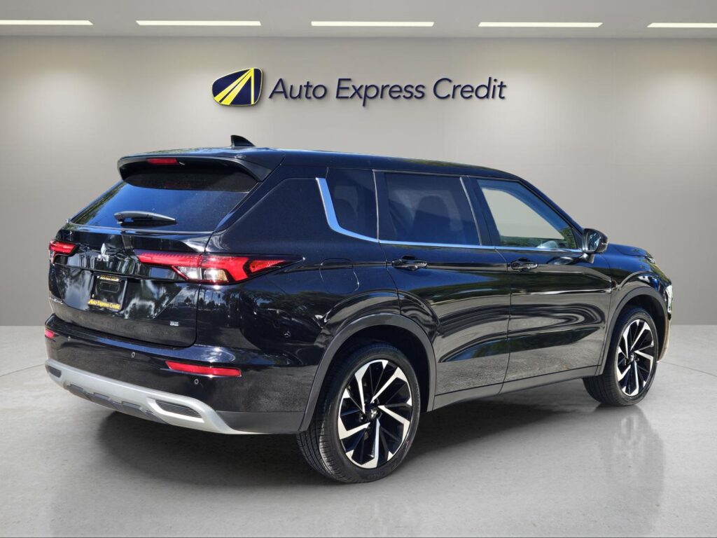 2024 Mitsubishi Outlander SE 2.5 2WD | SE Black Edition S-AWC | SE Black Edition w/Pano Roof S-AWC