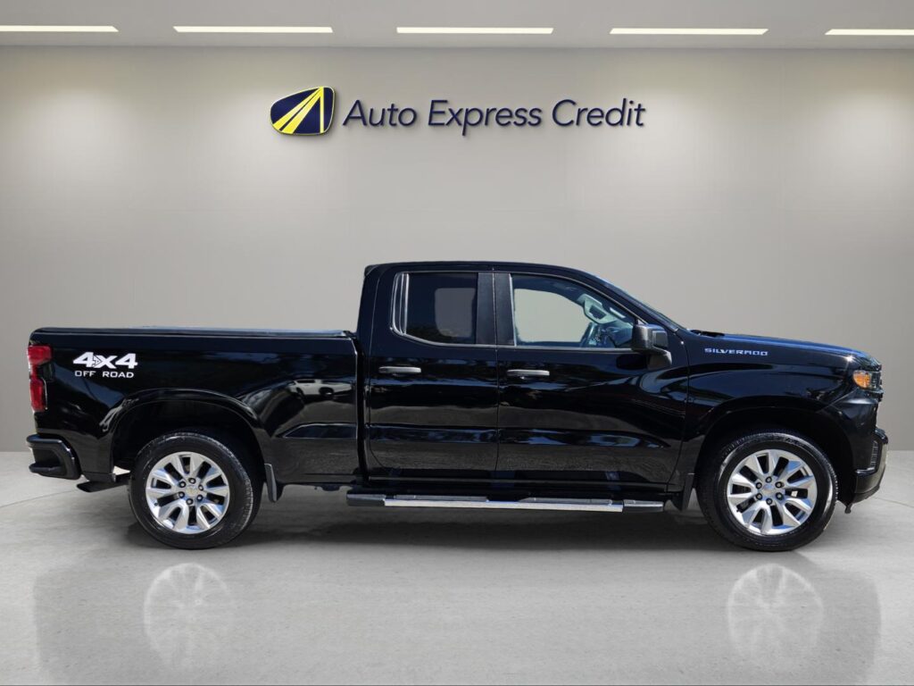 2022 Chevrolet Silverado 1500 LTD 2WD Double Cab Standard Bed Custom