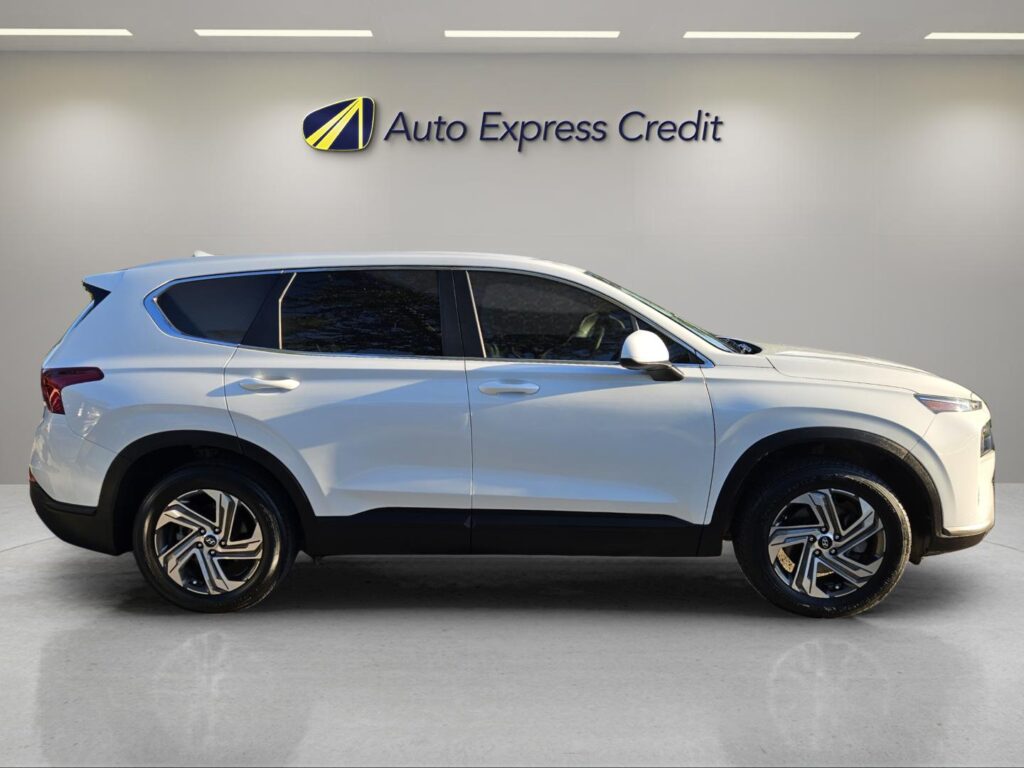 2022 Hyundai Santa Fe SE