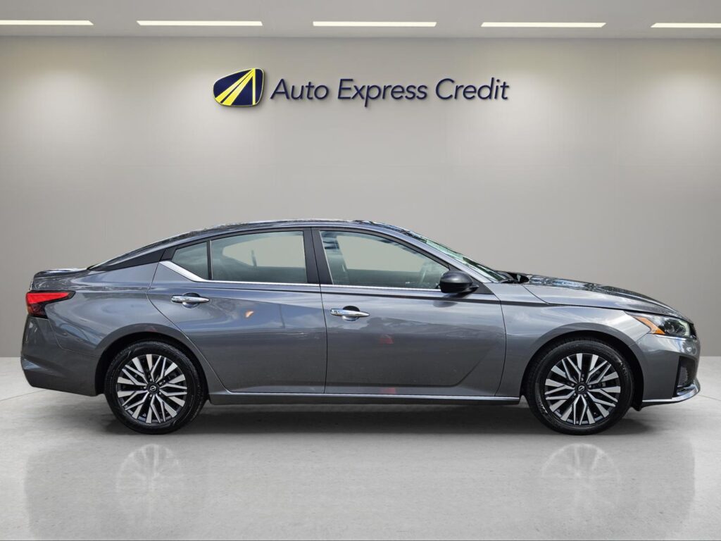 2024 Nissan Altima SV FWD