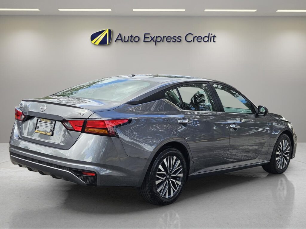 2024 Nissan Altima SV FWD