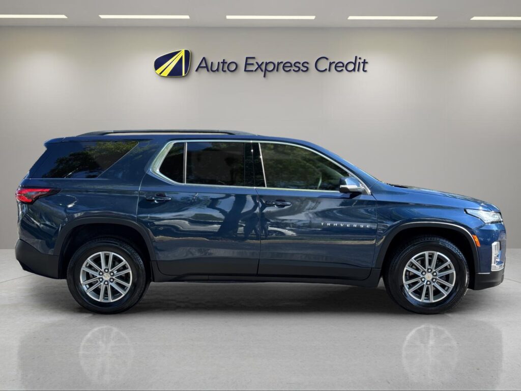 2023 Chevrolet Traverse FWD LT Cloth