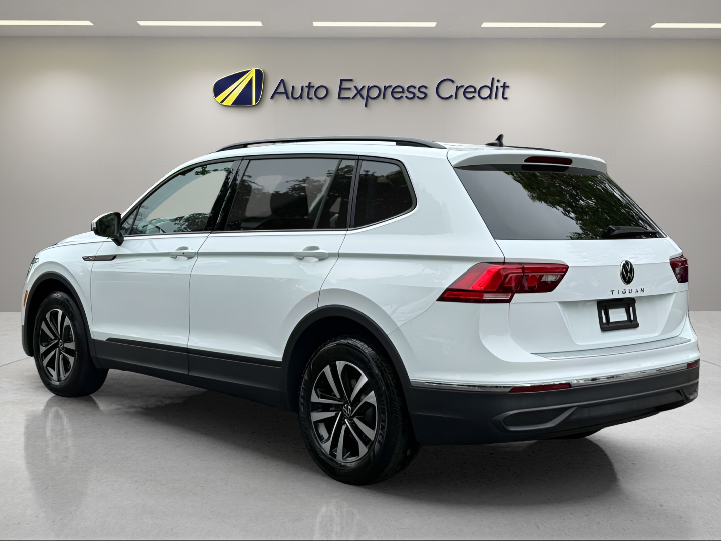 2024 Volkswagen Tiguan S - Photo 12