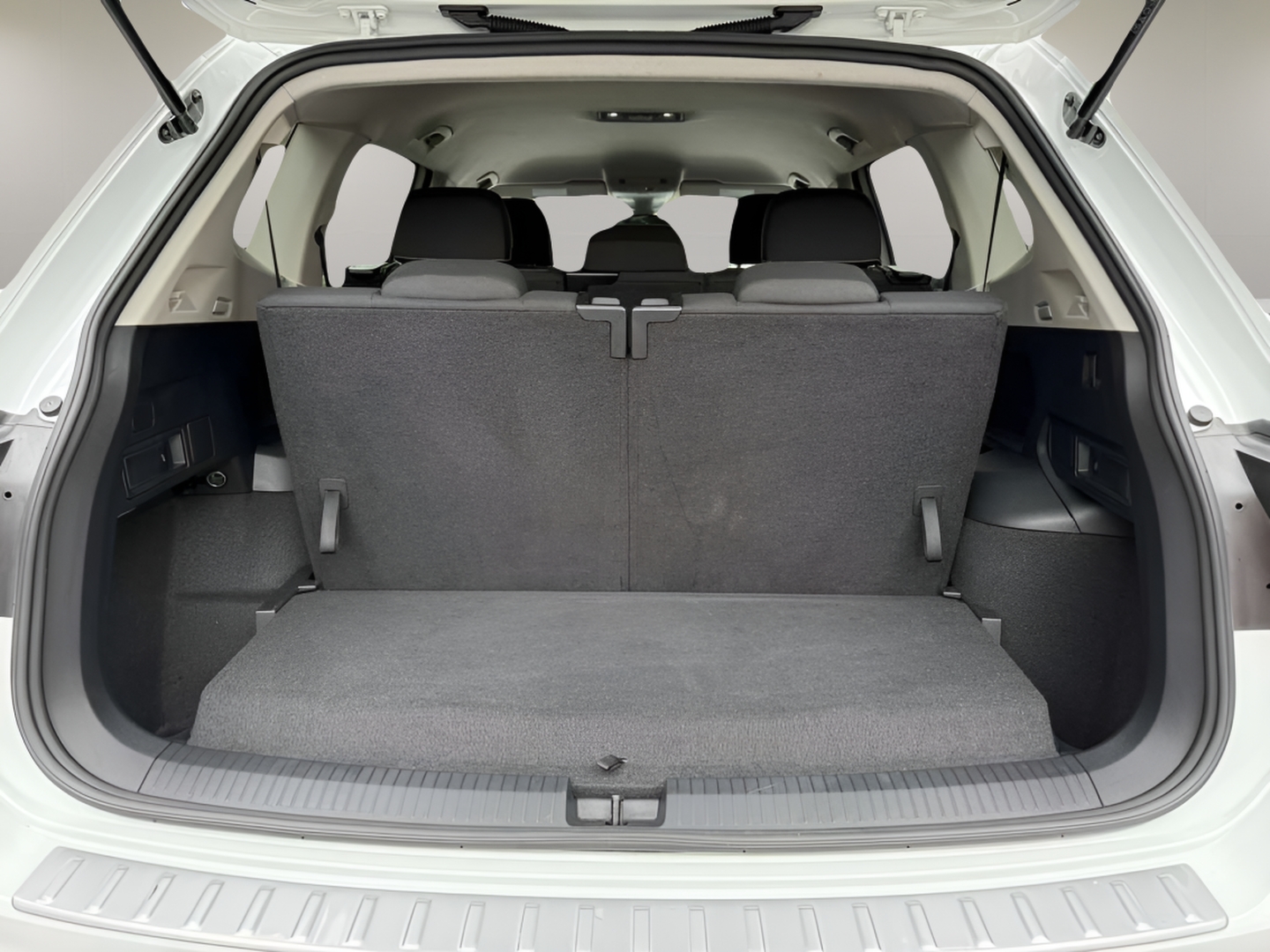 2024 Volkswagen Tiguan S - Photo 42