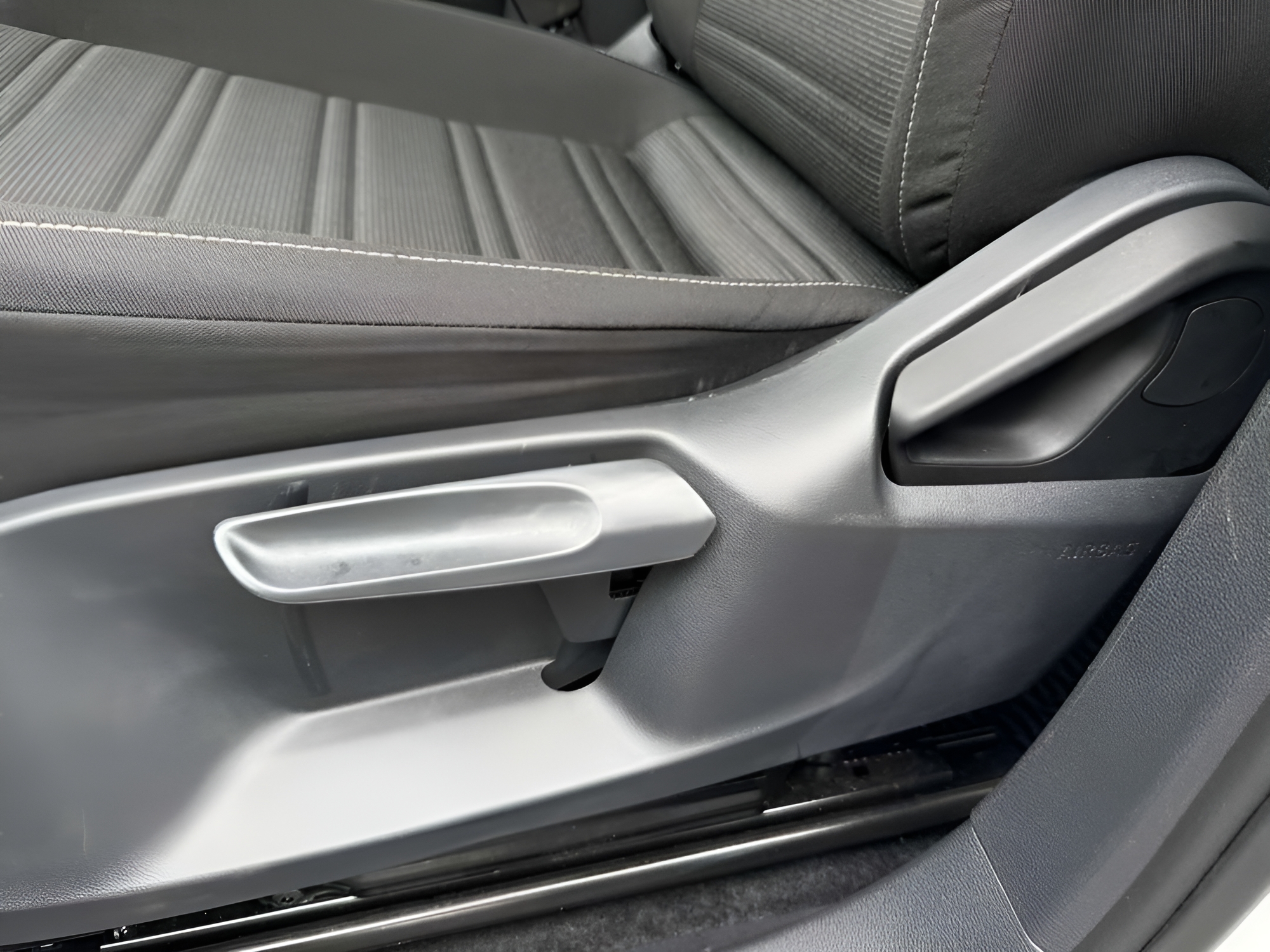 2024 Volkswagen Tiguan S - Photo 31