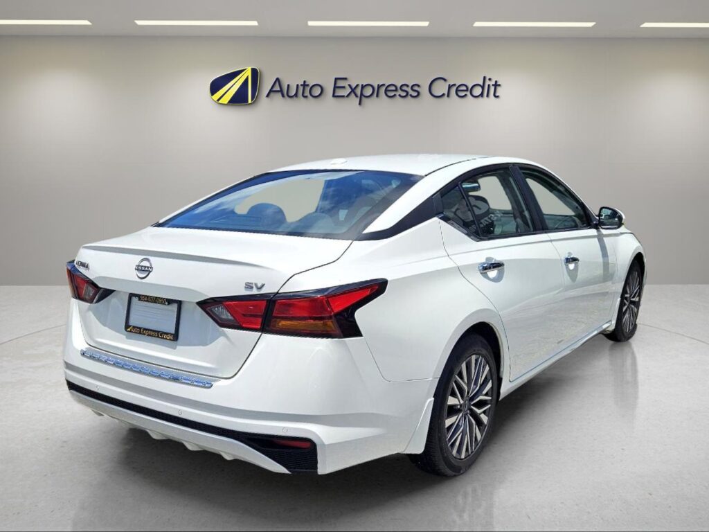 2023 Nissan Altima SV FWD