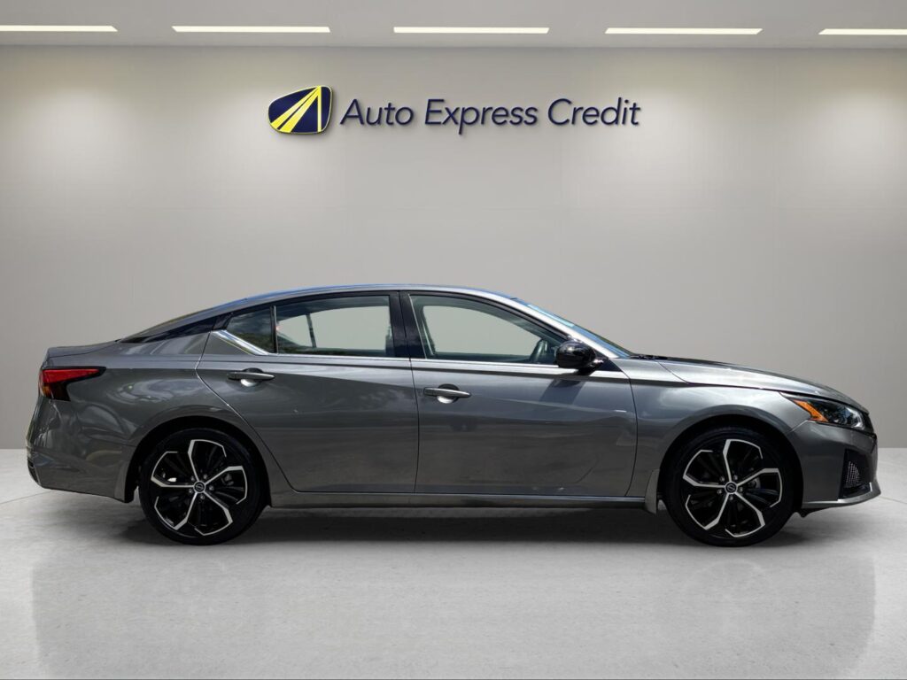 2024 Nissan Altima SR FWD