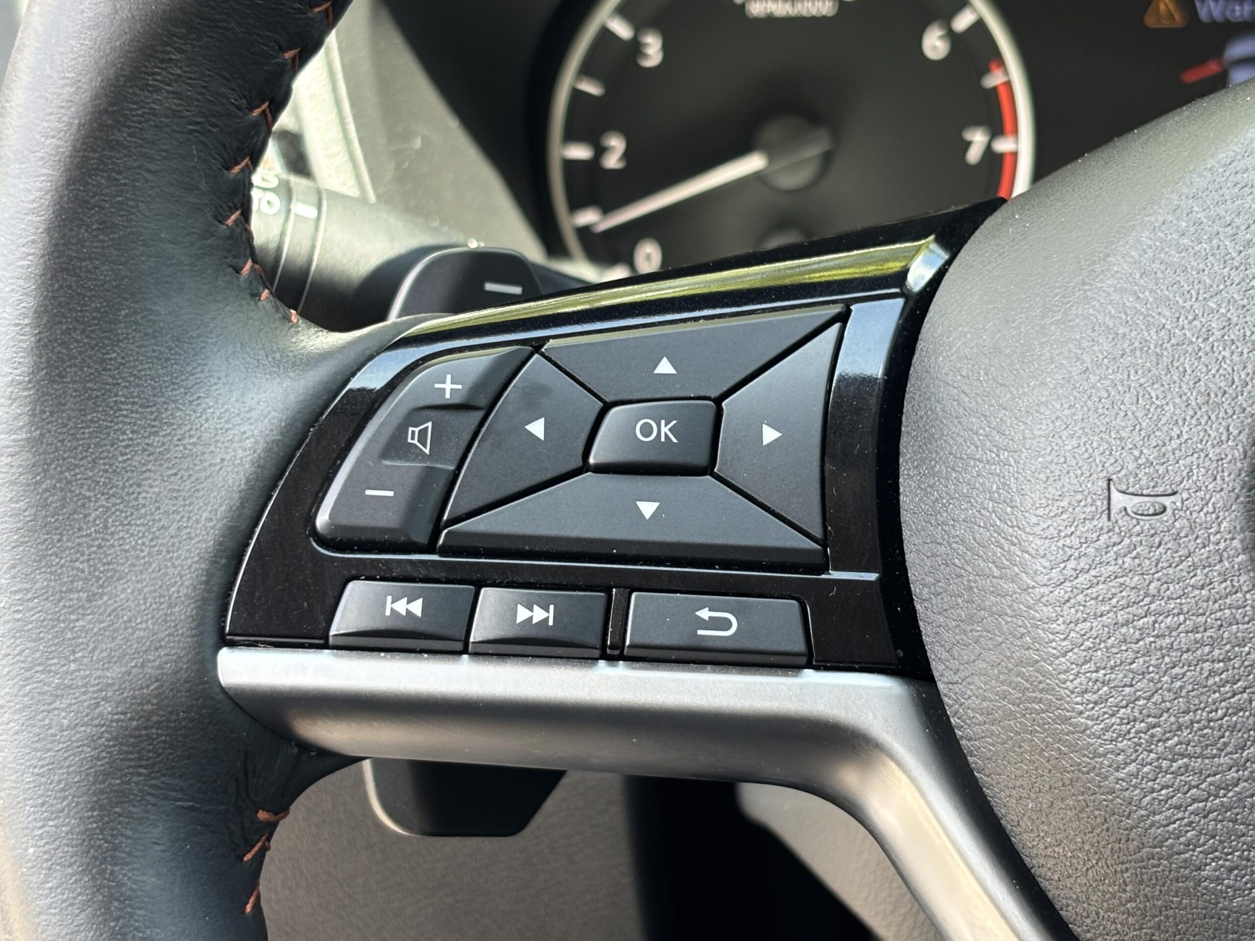 2024 Nissan Altima SR - Photo 29