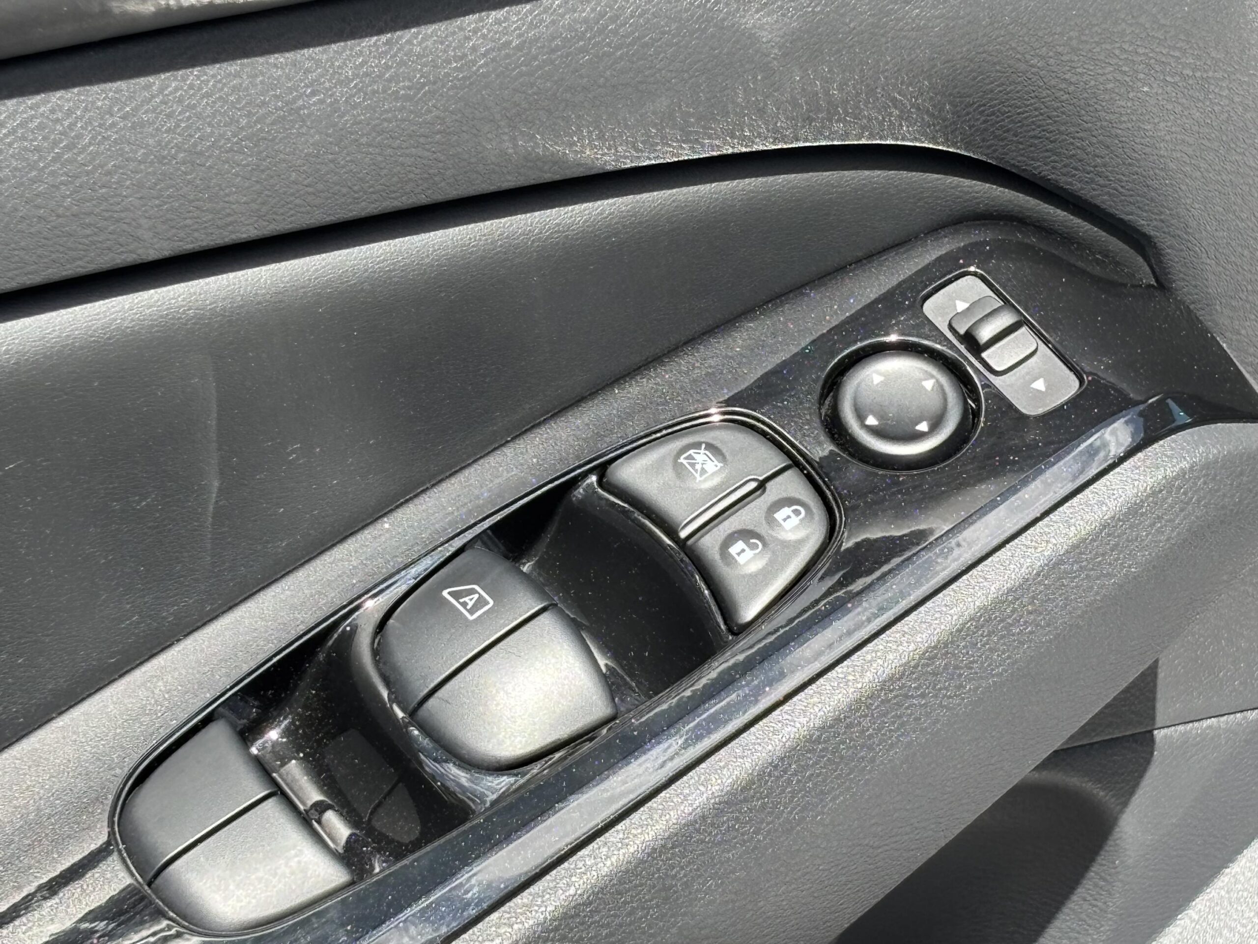 2024 Nissan Altima SR - Photo 35