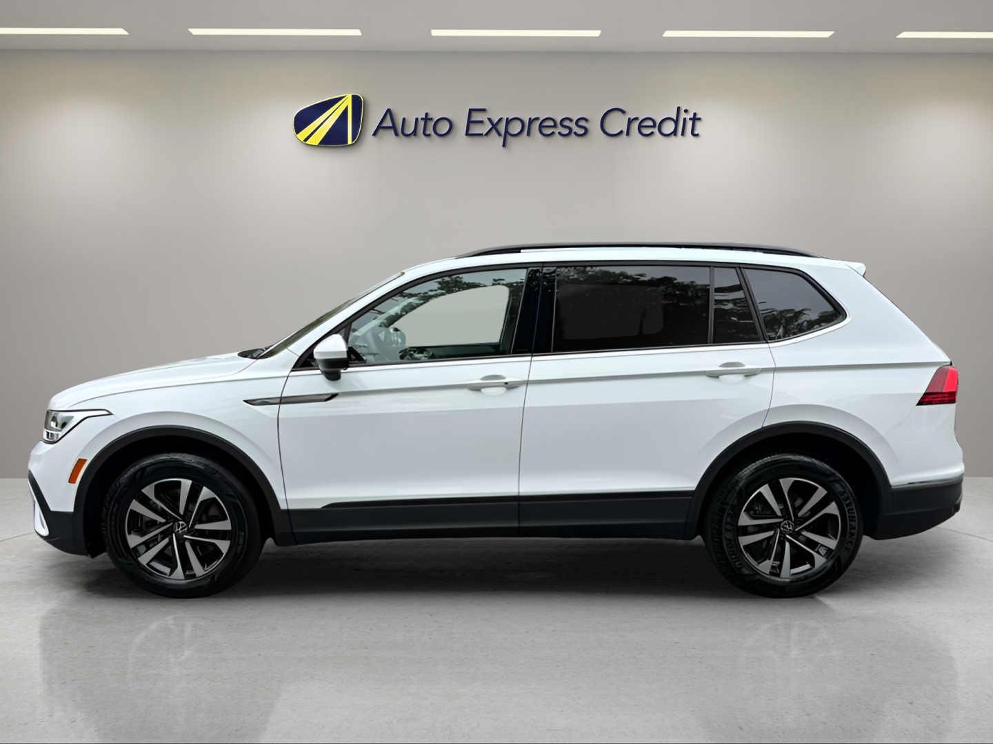 2024 Volkswagen Tiguan S - Photo 13