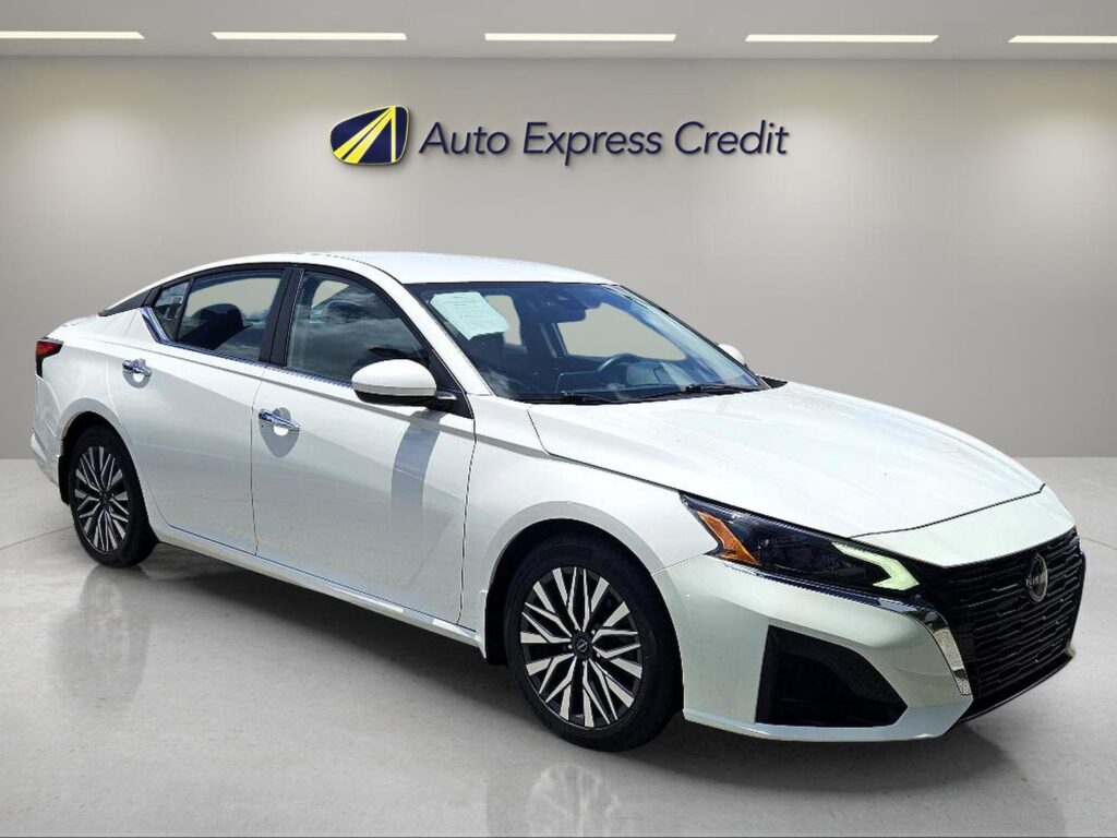 2023 Nissan Altima SV FWD