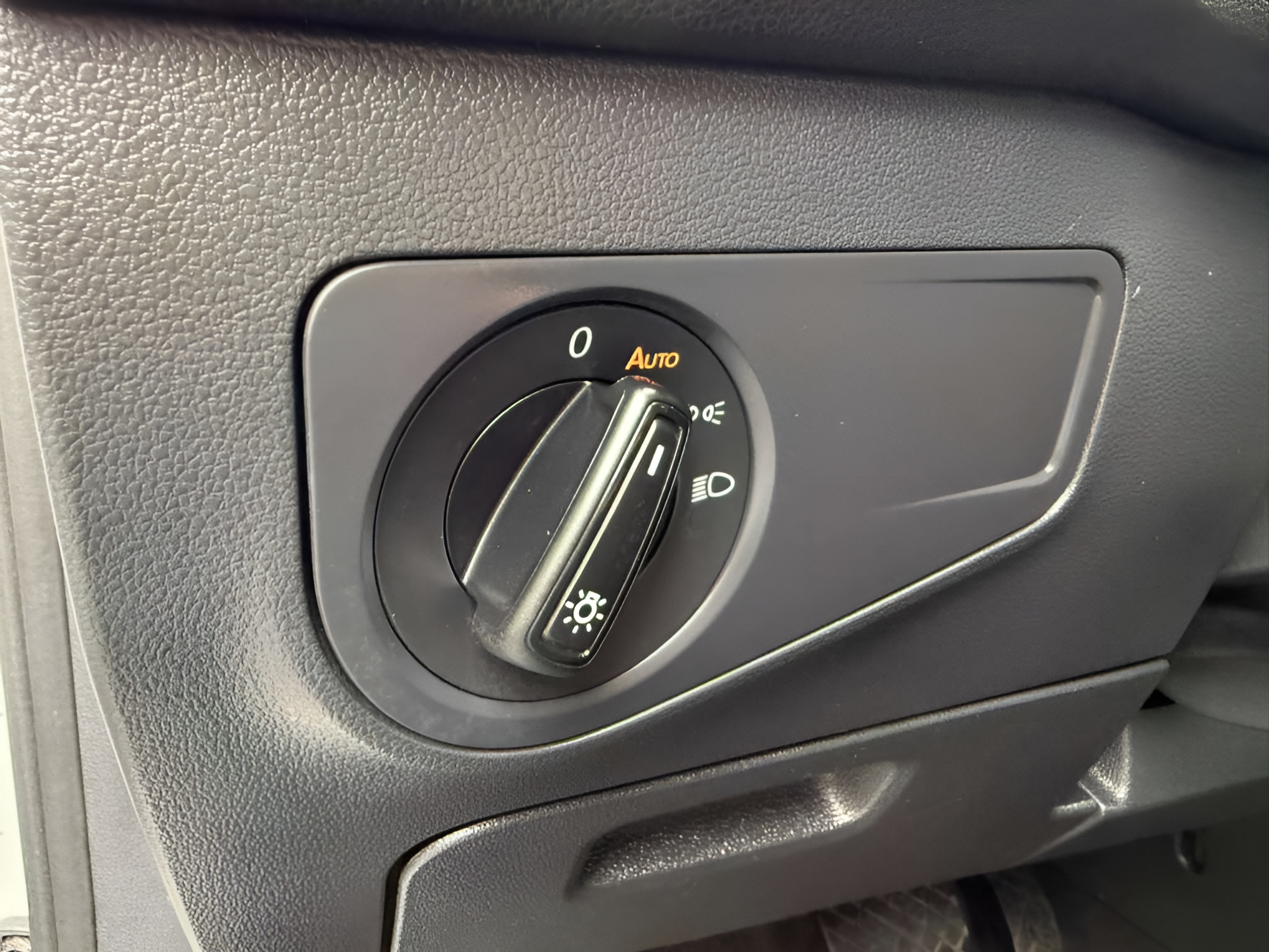 2024 Volkswagen Tiguan S - Photo 34