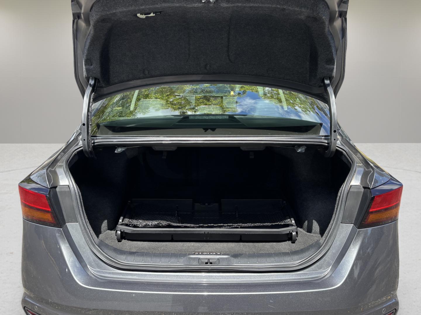 2024 Nissan Altima SR - Photo 44