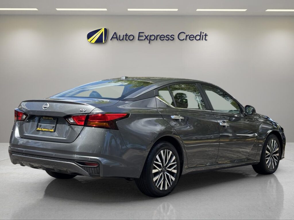 2024 Nissan Altima SV FWD