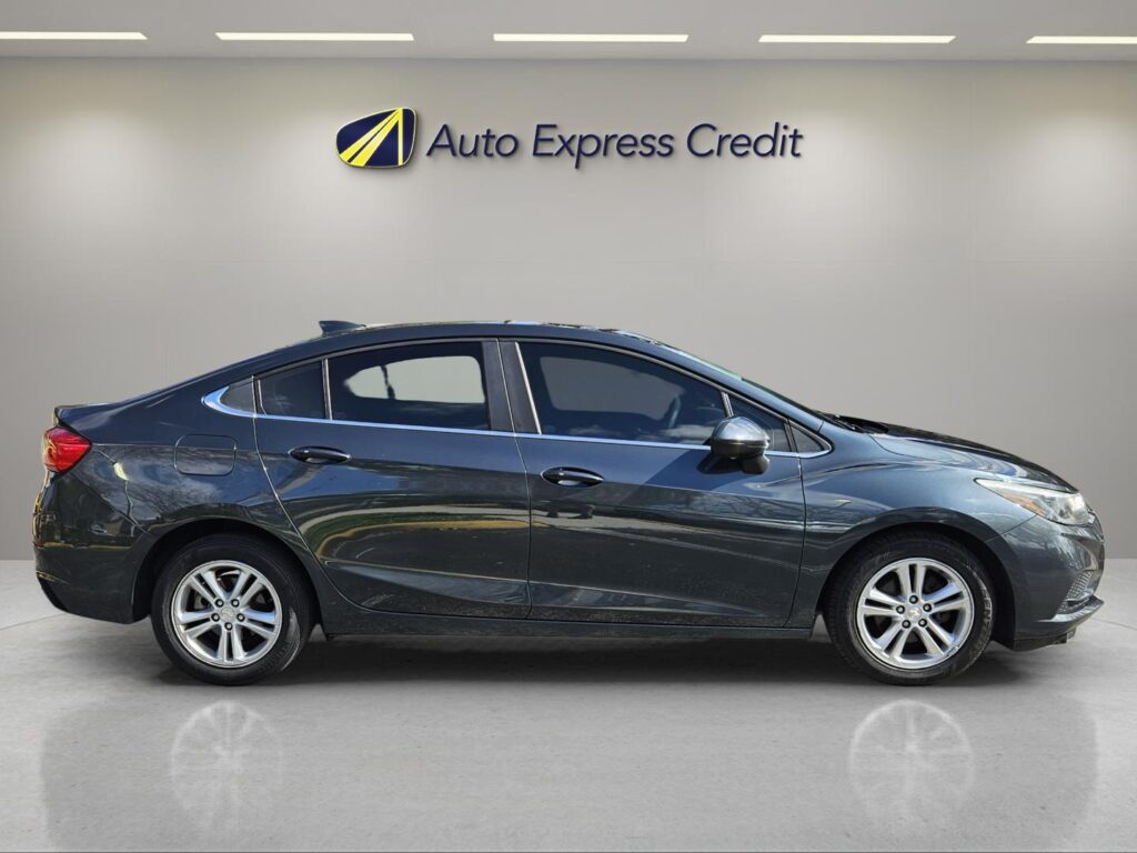 2018 Chevrolet Cruze LT Auto