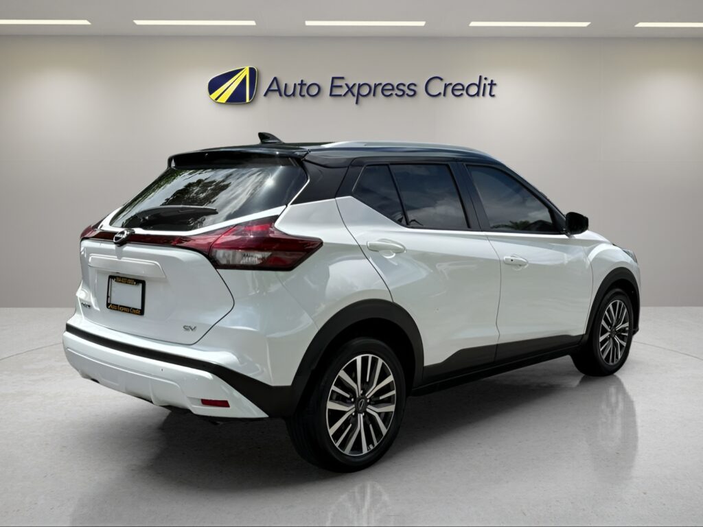 2023 Nissan Kicks SV Xtronic CVT