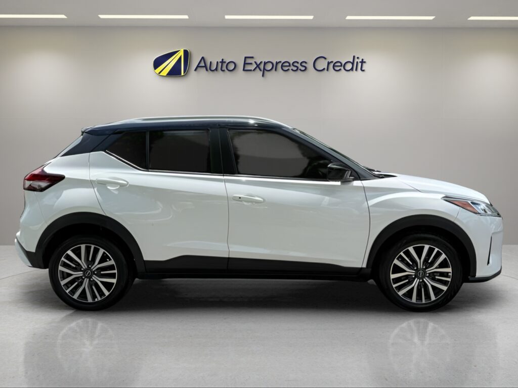 2023 Nissan Kicks SV Xtronic CVT