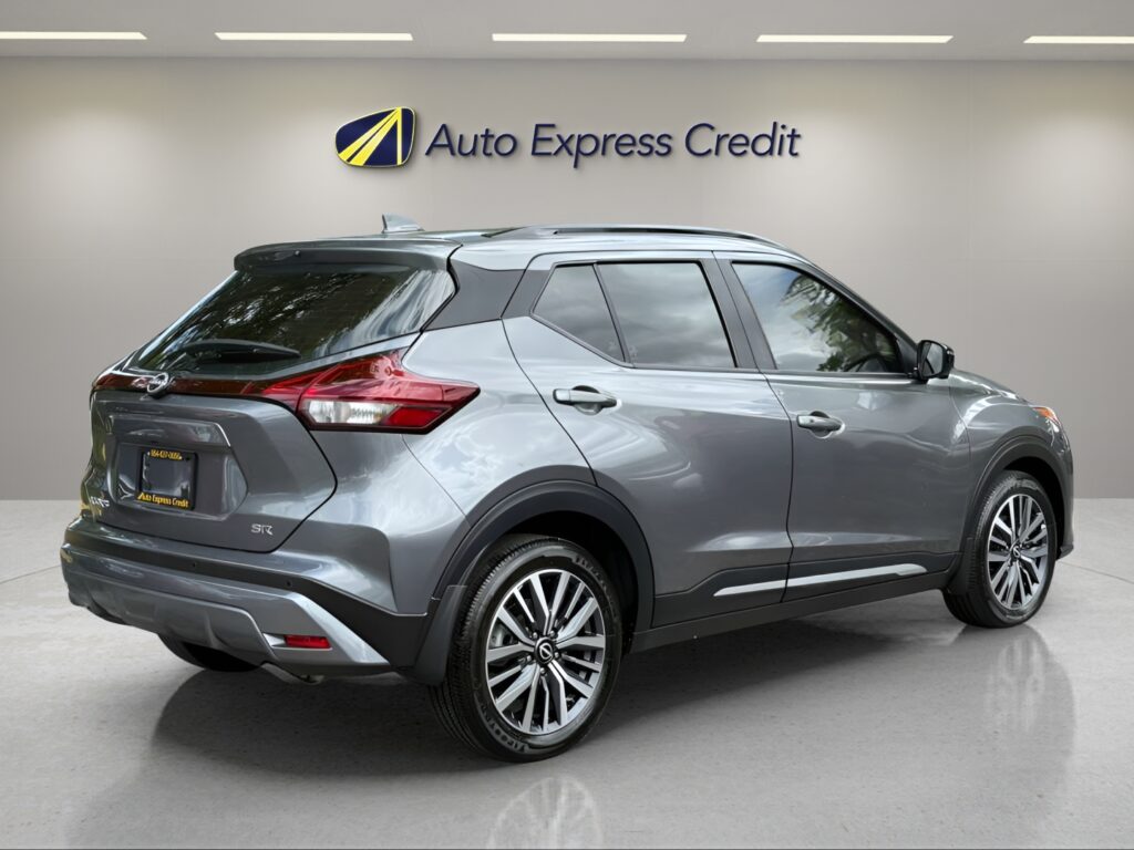 2023 Nissan Kicks SR Xtronic CVT
