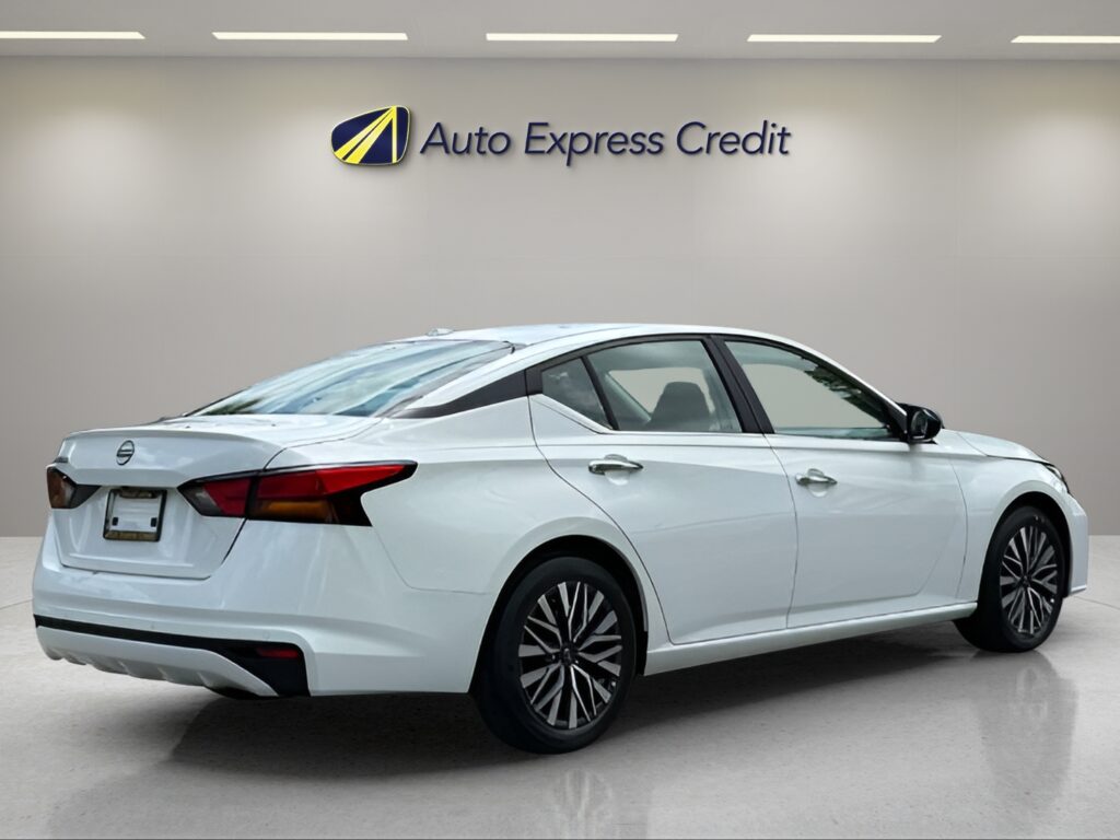 2025 Nissan Altima SV FWD