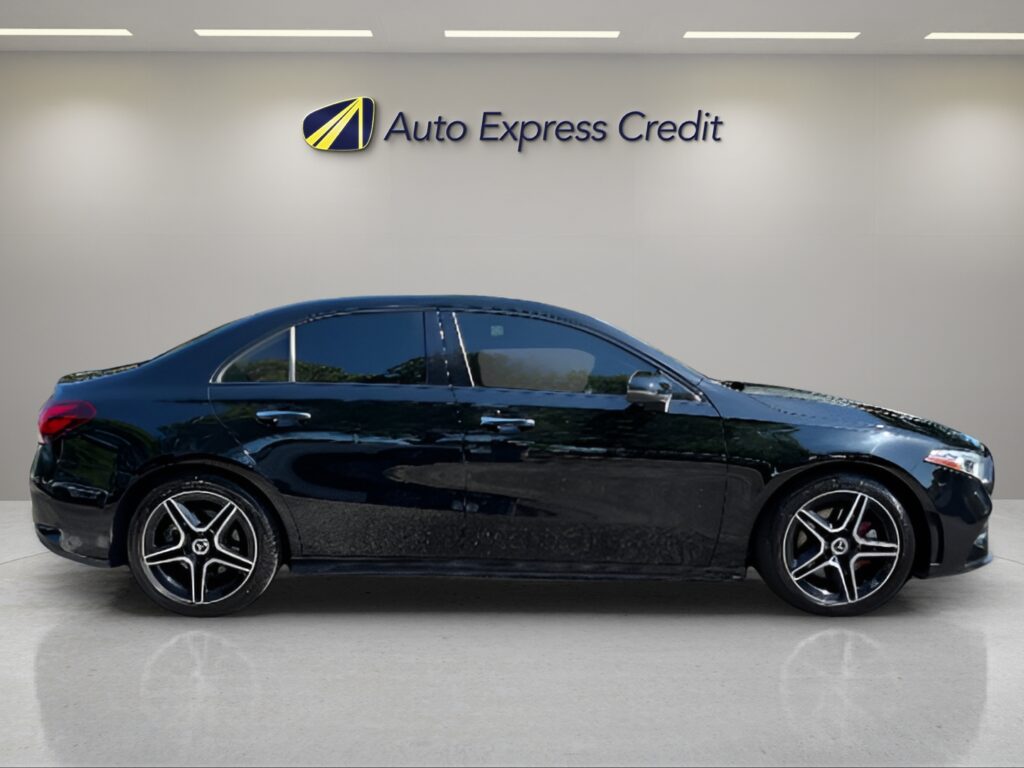 2022 Mercedes-Benz A 220 BASE