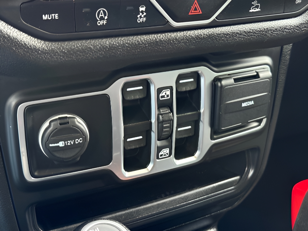 2025 Jeep Wrangler 4-Door Sport S - Photo 35
