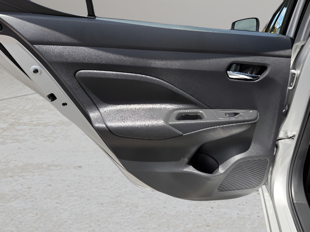 2025 Nissan Versa Sedan SV - Photo 22