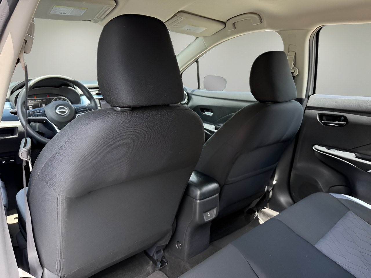 2025 Nissan Versa Sedan SV - Photo 21