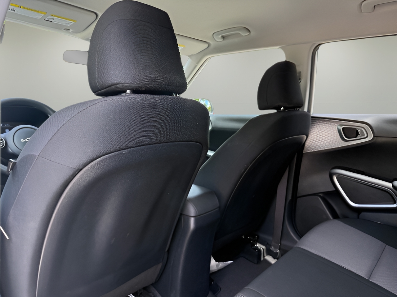 2025 Kia Soul LX - Photo 17