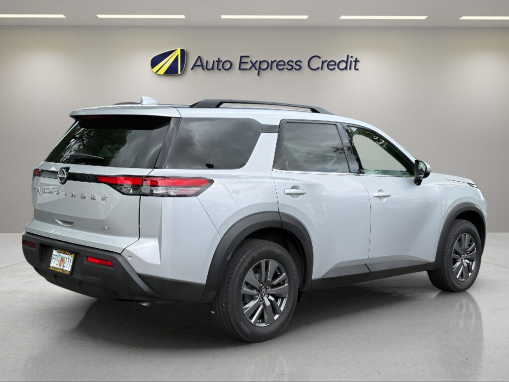 2024 Nissan Pathfinder SV FWD