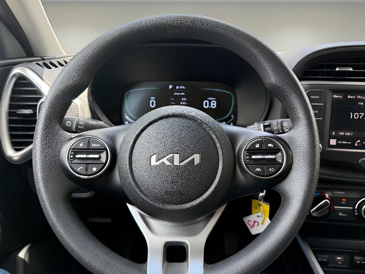 2025 Kia Soul LX - Photo 26