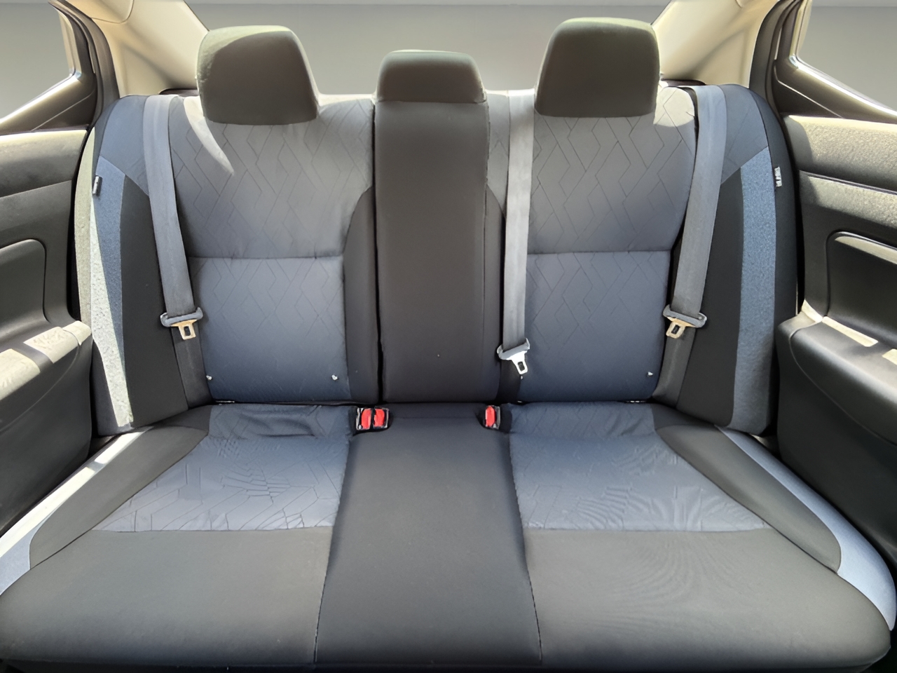 2025 Nissan Versa Sedan SV - Photo 40