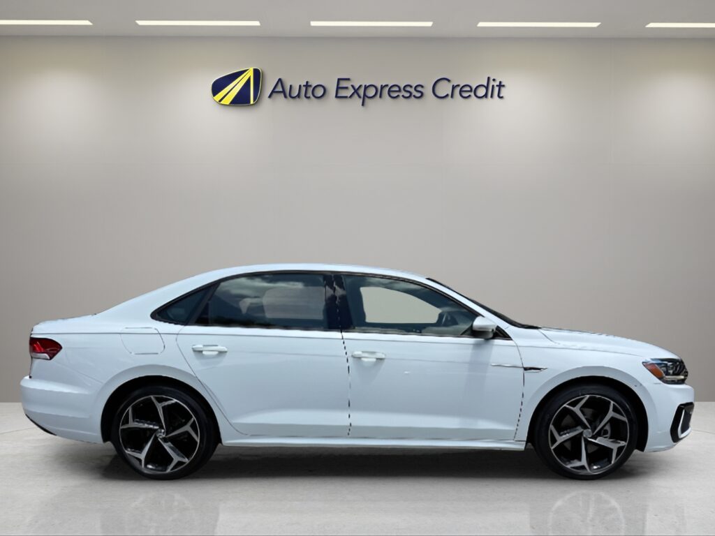 2021 Volkswagen Passat 2.0T R-Line