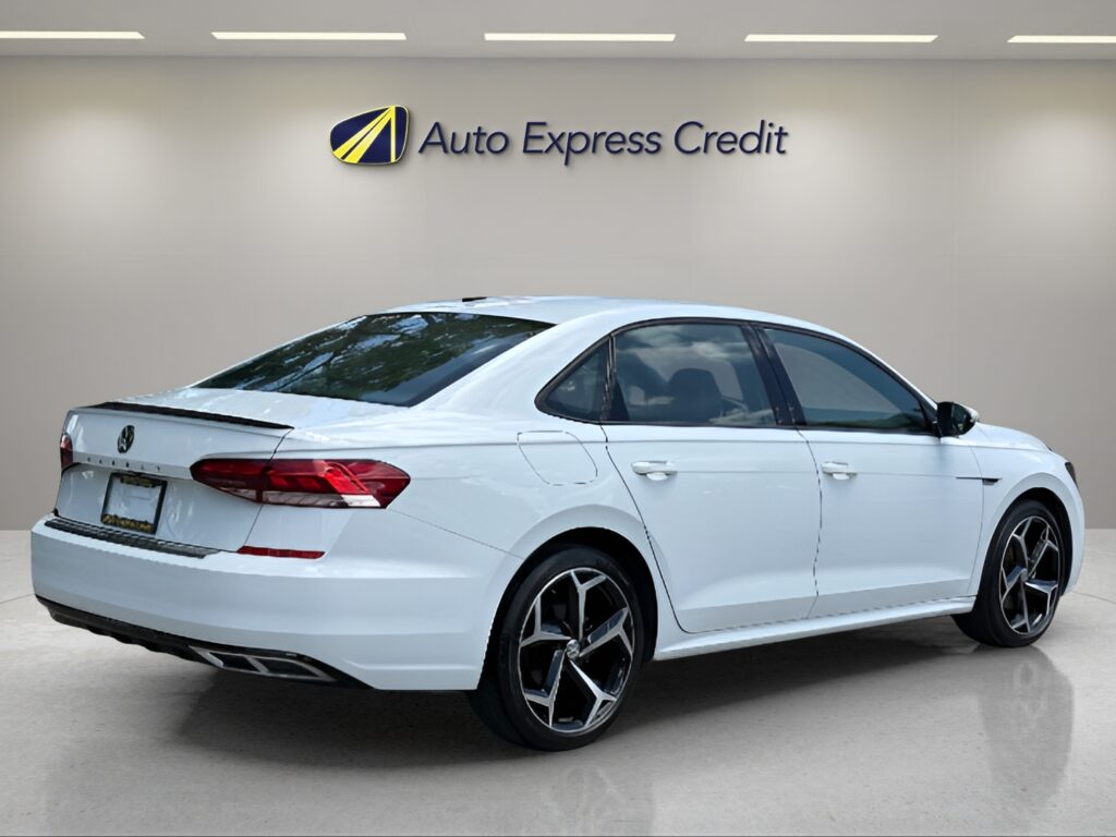 2021 Volkswagen Passat 2.0T R-Line