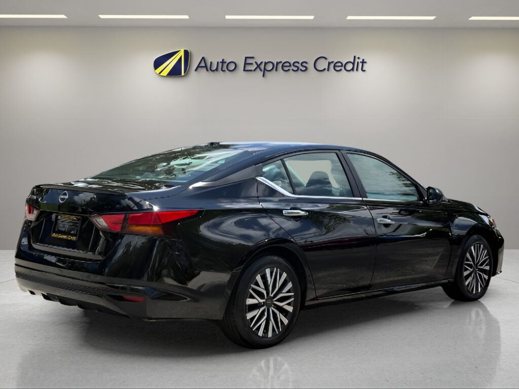 2025 Nissan Altima SV FWD