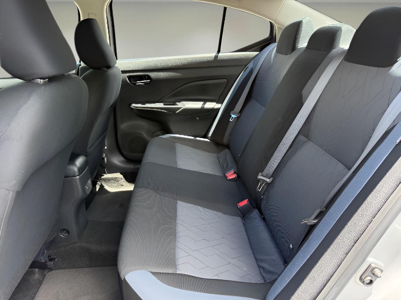 2025 Nissan Versa Sedan SV - Photo 20
