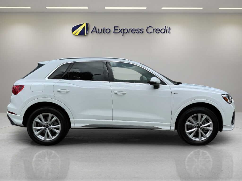 2025 Audi Q3 Premium 45 TFSI S line quattro Tiptronic