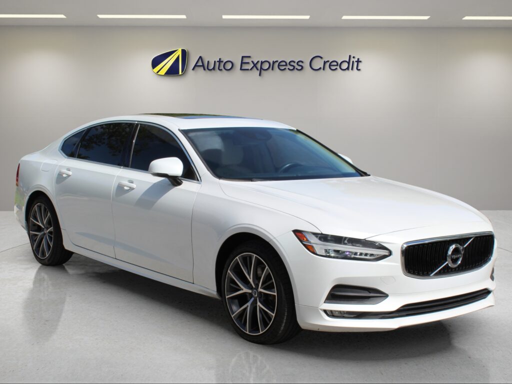 2019 Volvo S90 T5 Momentum AWD