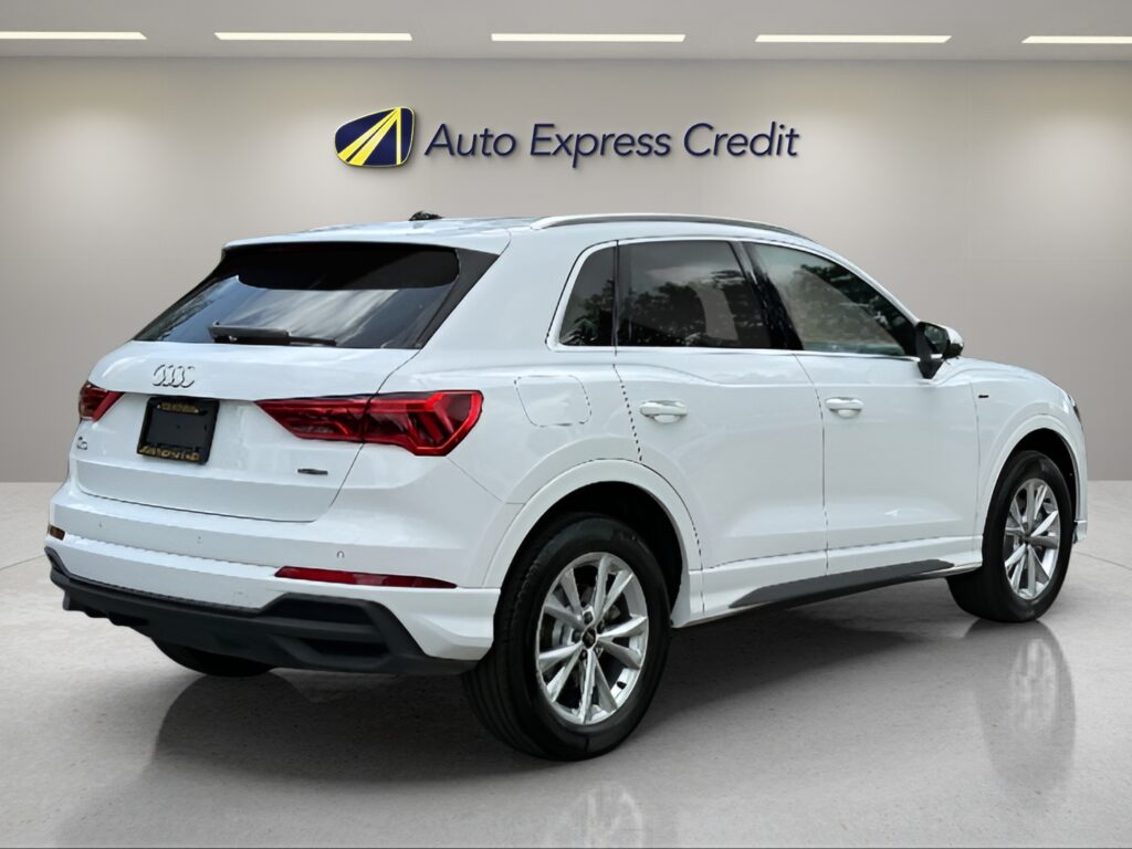 2025 Audi Q3 Premium 45 TFSI S line quattro Tiptronic