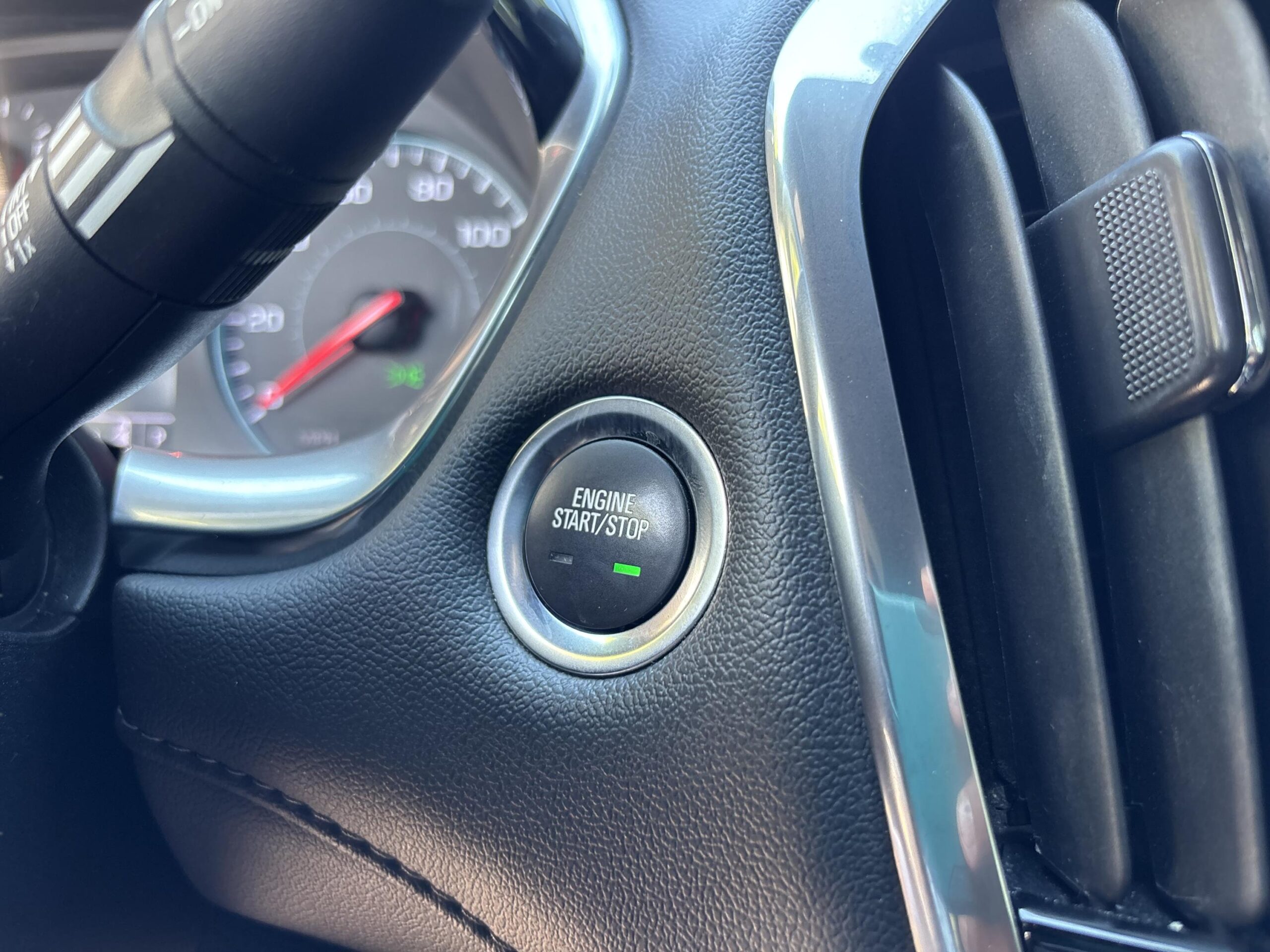 2023 Chevrolet Traverse 1LT - Photo 19