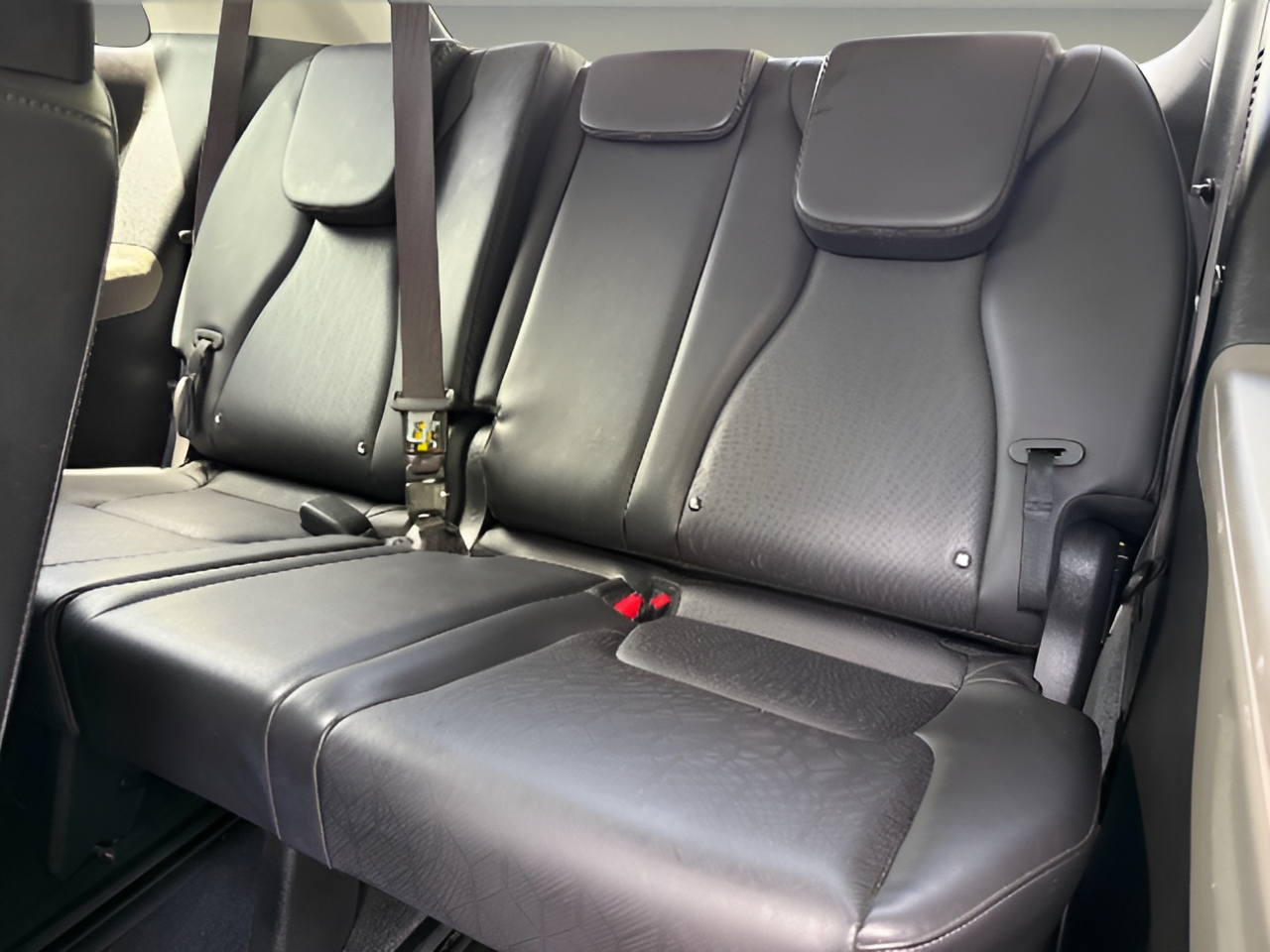 2025 Kia Carnival LXS - Photo 16