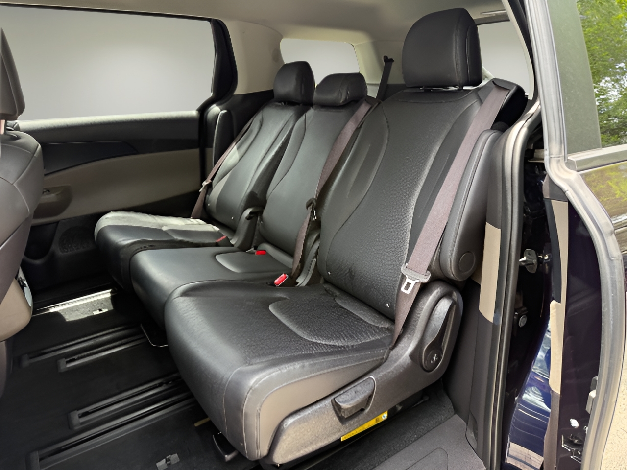 2025 Kia Carnival LXS - Photo 15