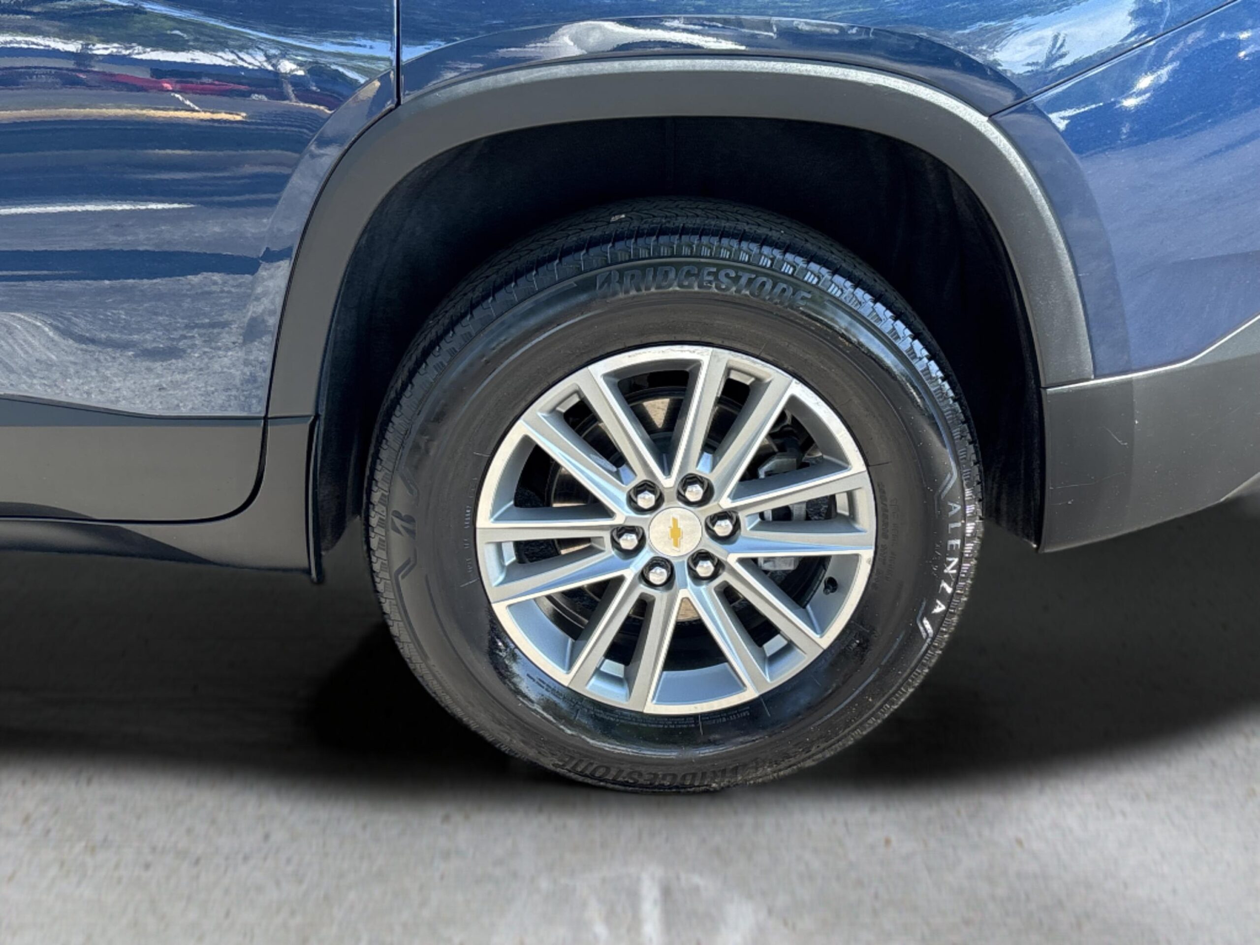 2023 Chevrolet Traverse 1LT - Photo 44