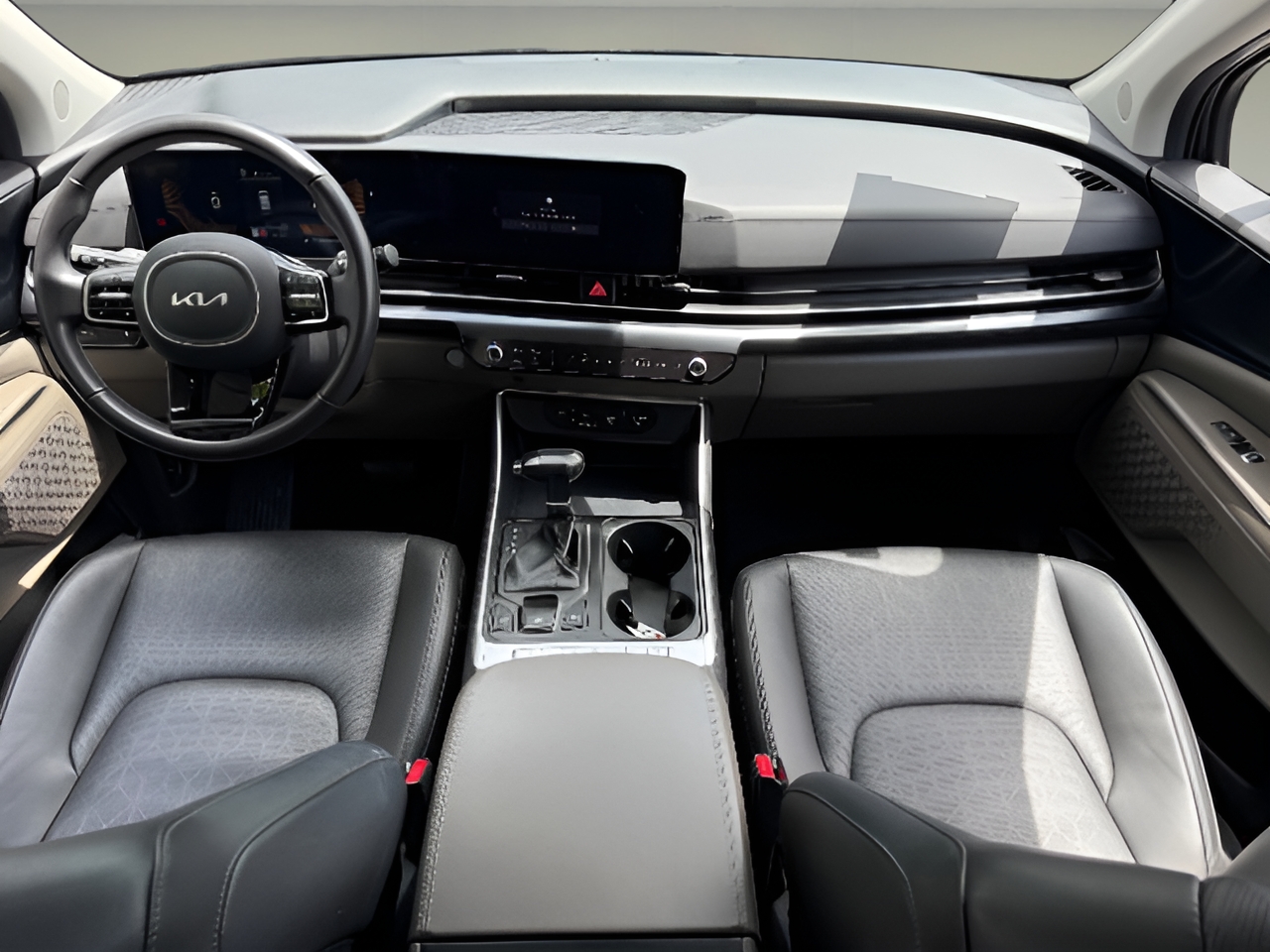 2025 Kia Carnival LXS - Photo 18