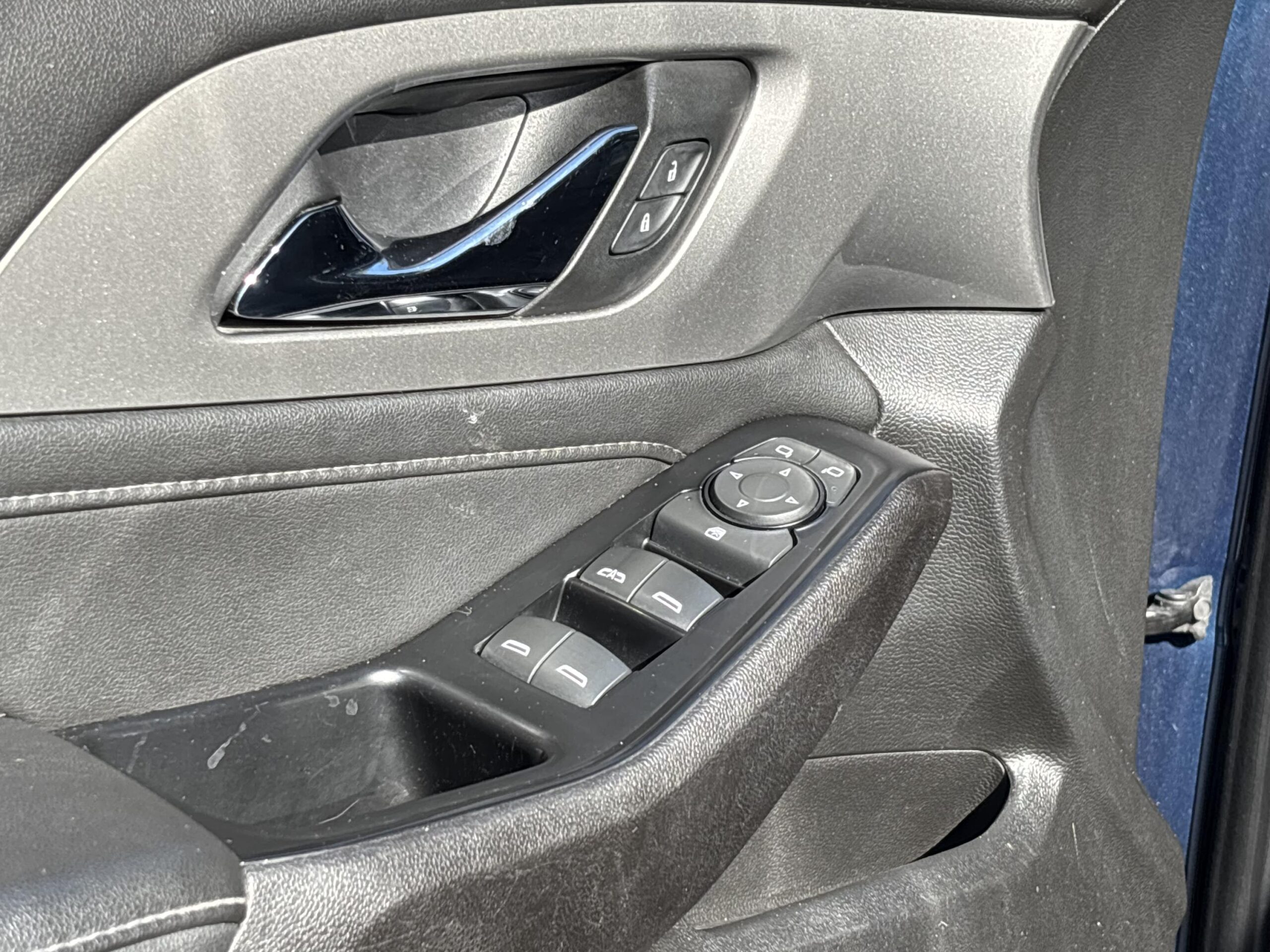 2023 Chevrolet Traverse 1LT - Photo 28