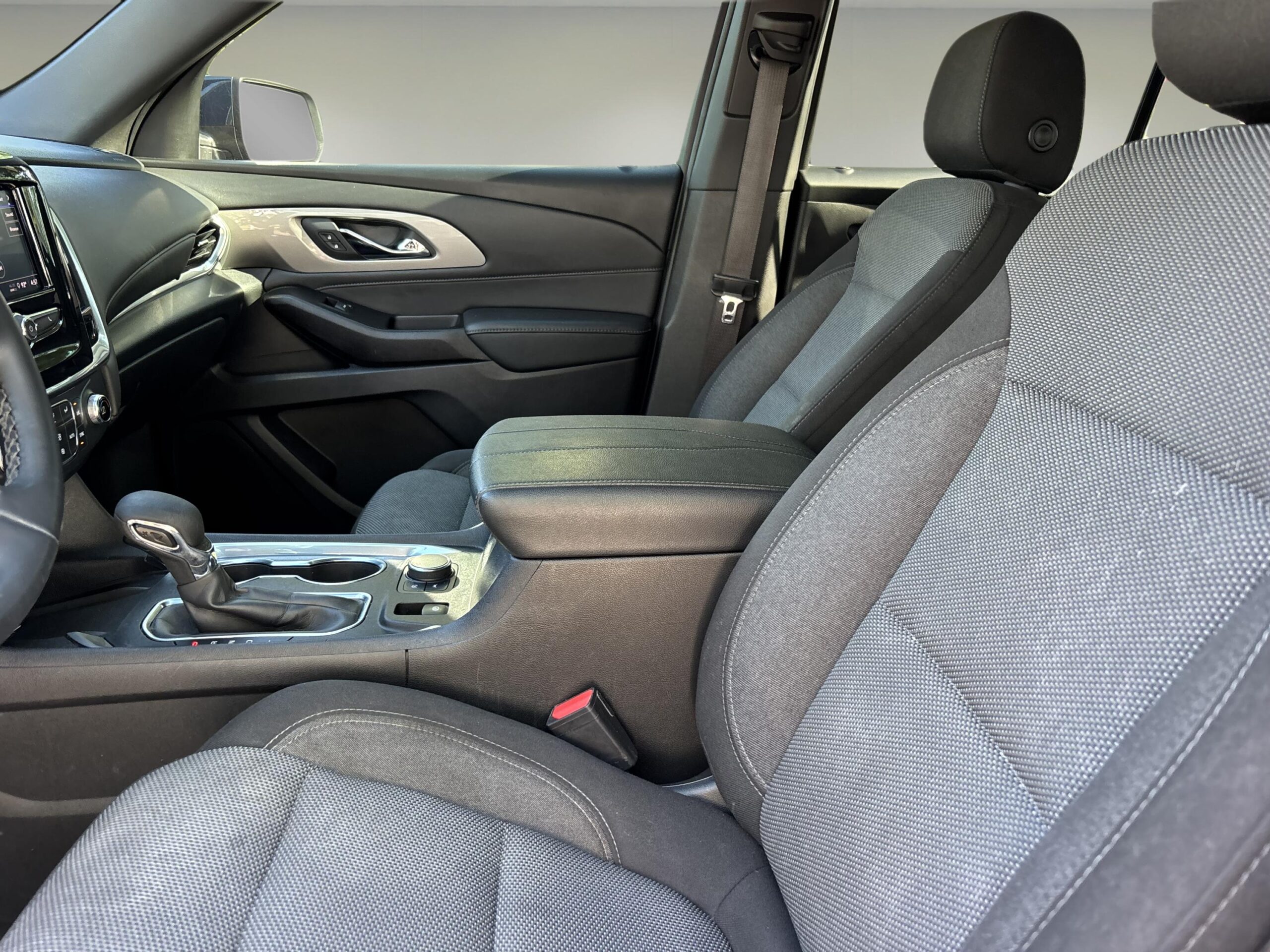2023 Chevrolet Traverse 1LT - Photo 35